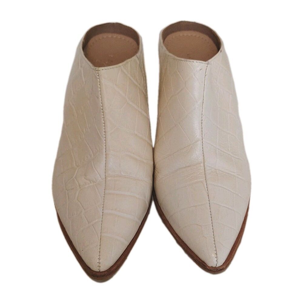 KAANAS White Croc Embossed Leather Mules Pointed Toe Block Heel Size 7M Brazil